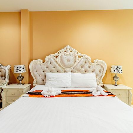 The Pool Resort Bangkok Extérieur photo
