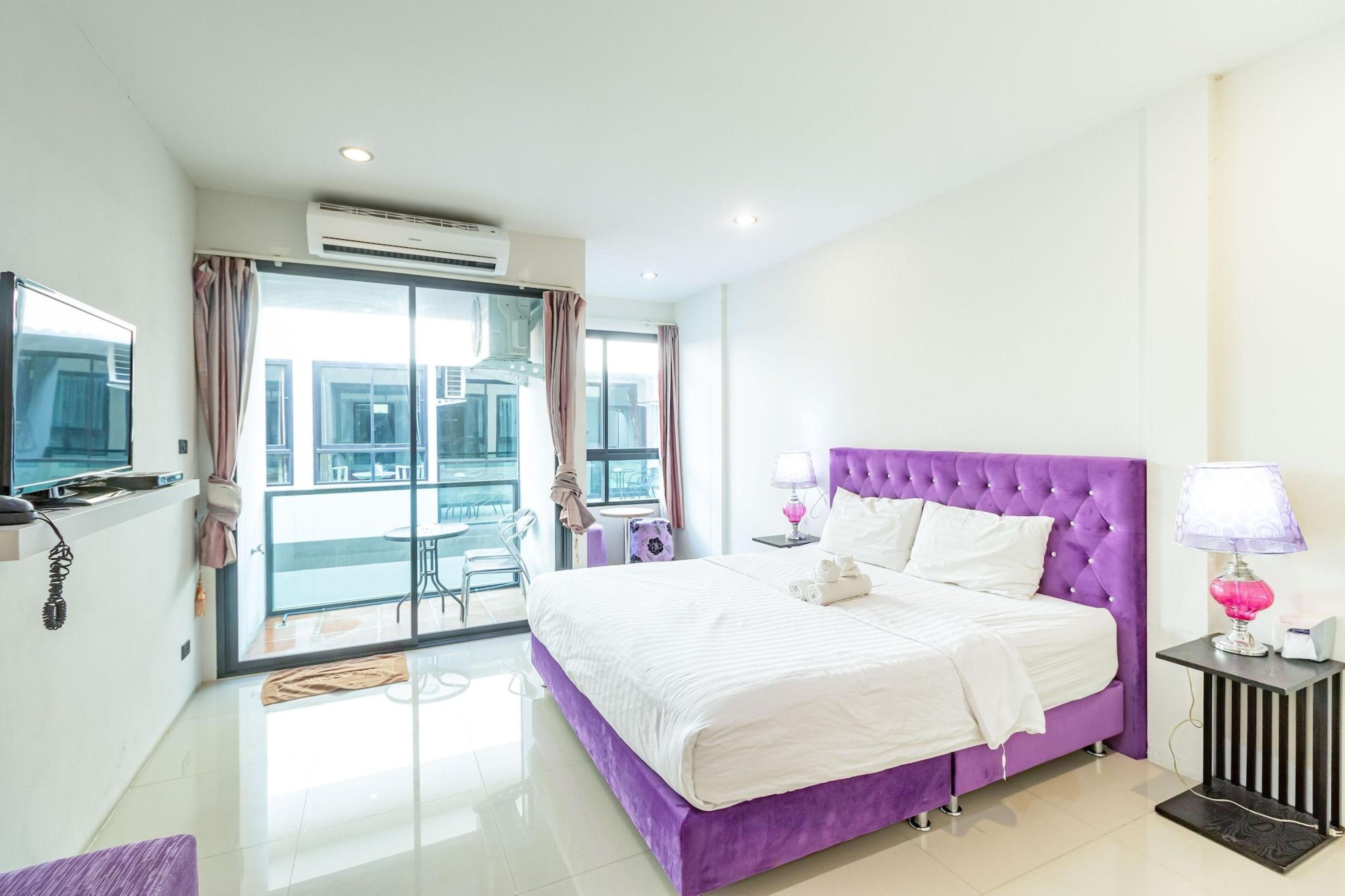 The Pool Resort Bangkok Extérieur photo