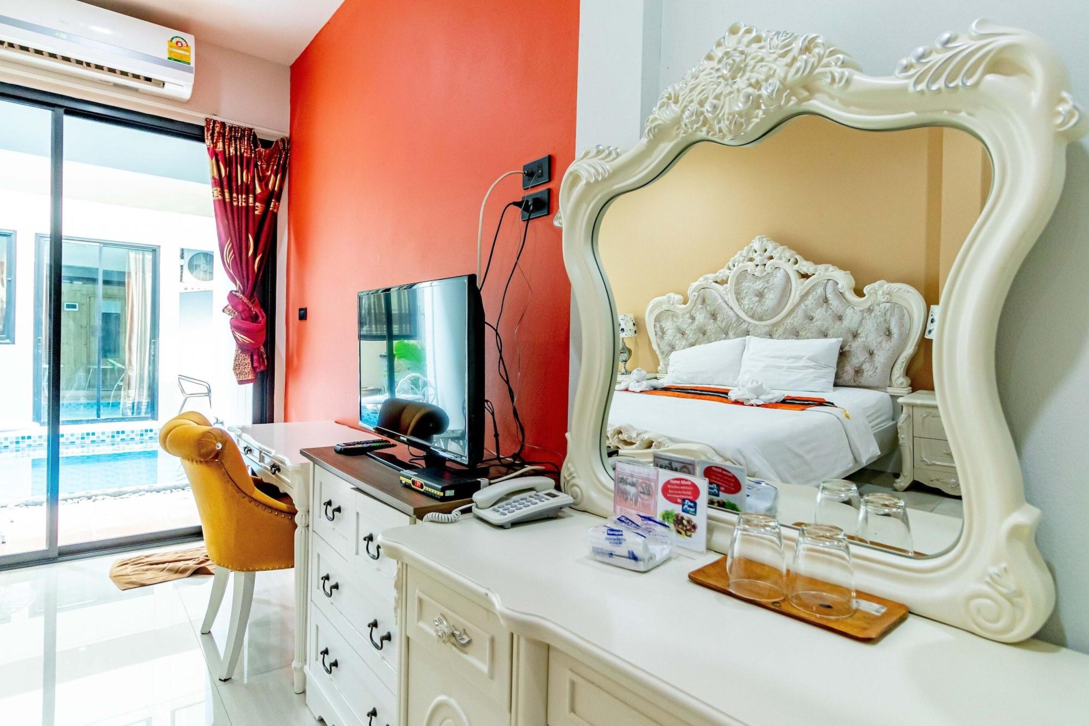 The Pool Resort Bangkok Extérieur photo