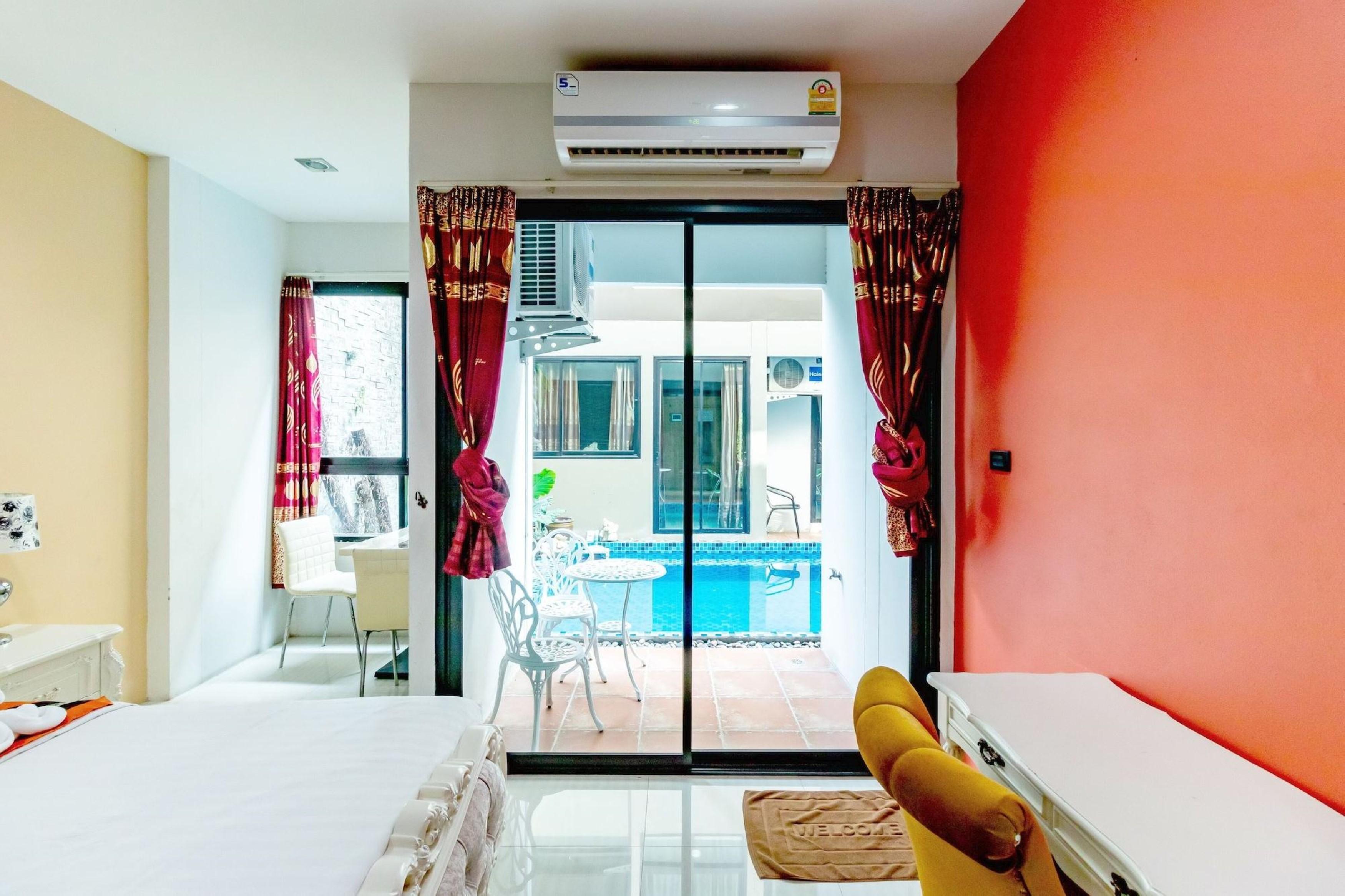The Pool Resort Bangkok Extérieur photo