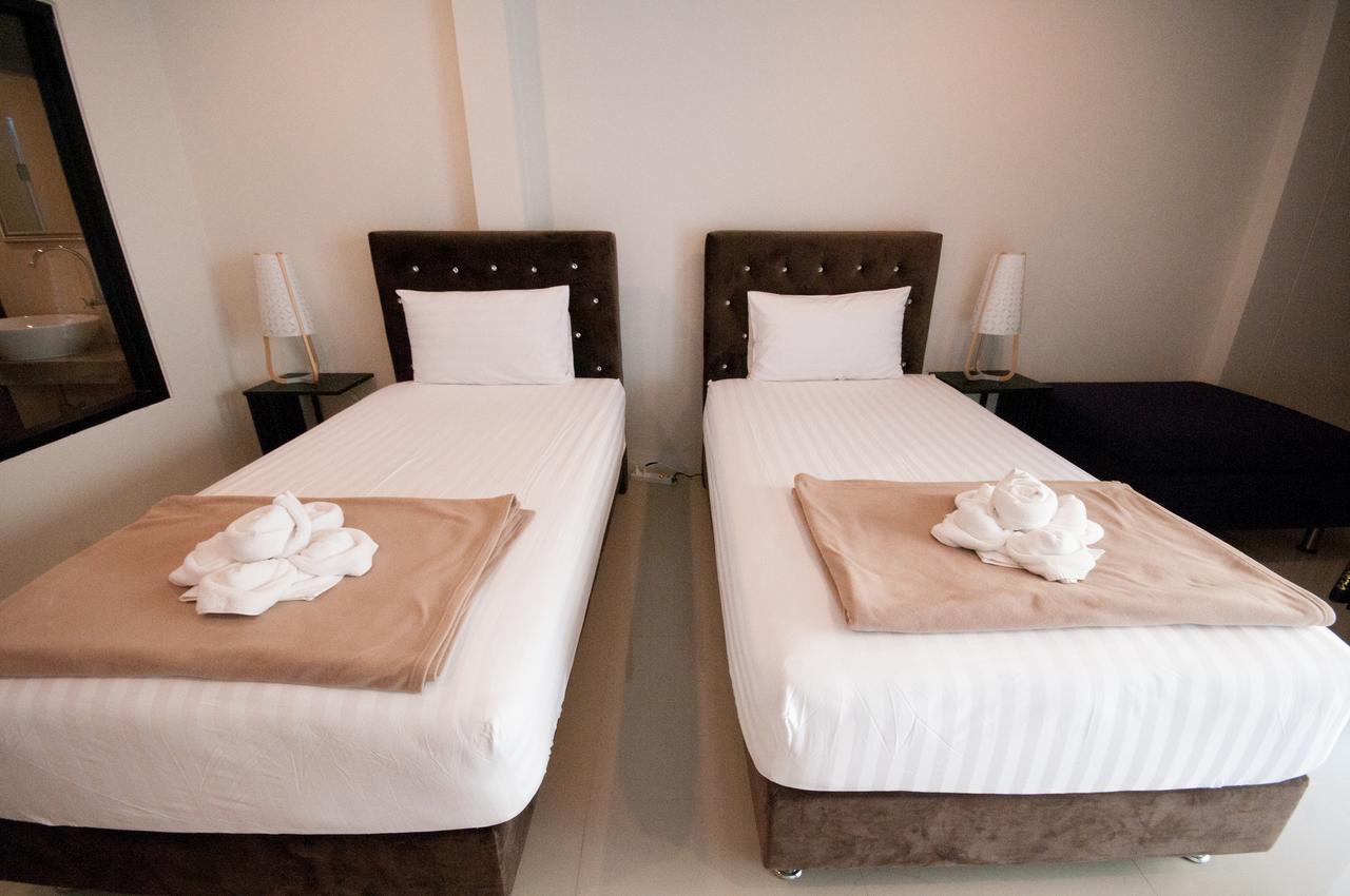 The Pool Resort Bangkok Extérieur photo