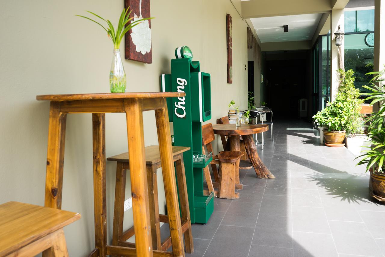 The Pool Resort Bangkok Extérieur photo