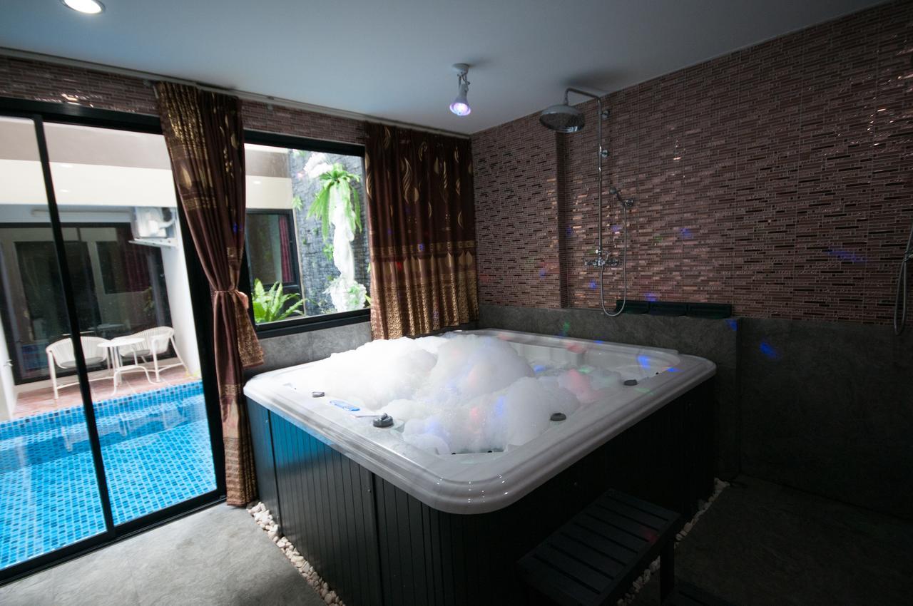 The Pool Resort Bangkok Extérieur photo